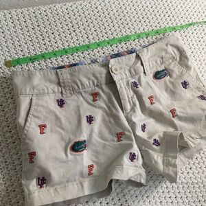 COLLEGE CLASSICS UNIVERSITY OF FLORIDA EMBROIDERED SHORTS SIZE 7